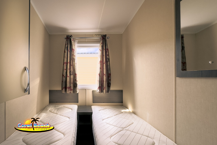 8 berth