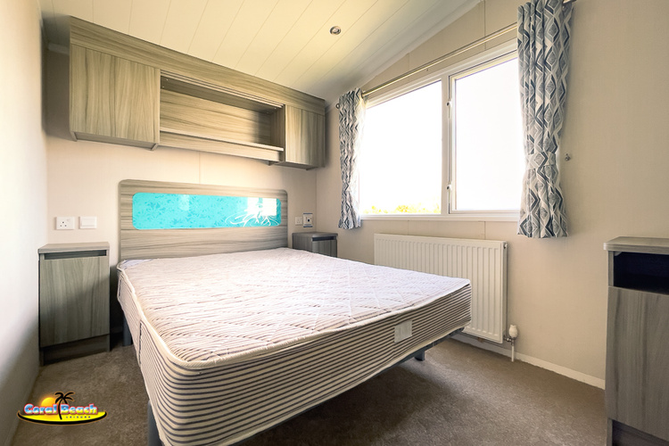 8 berth