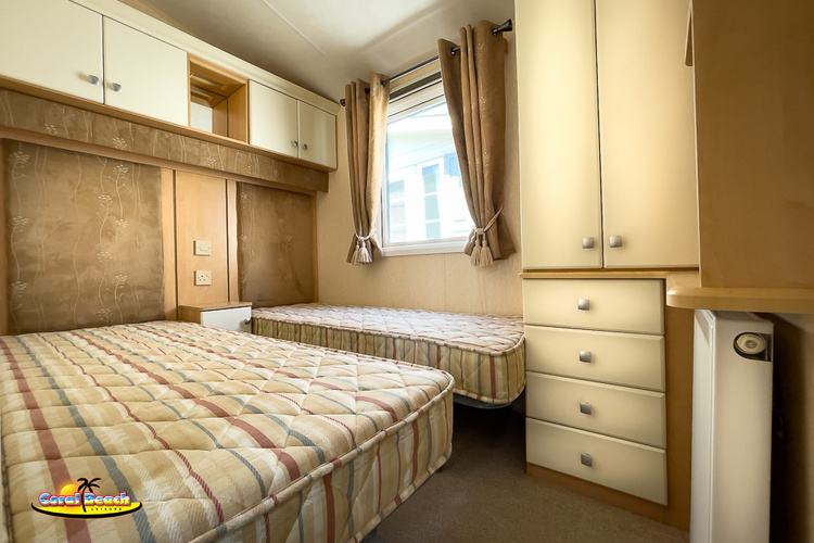 8 berth