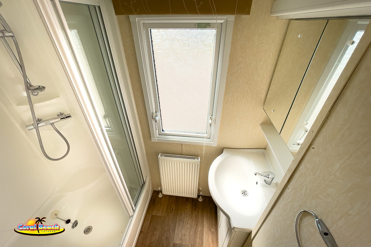 8 berth