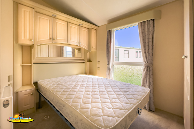 8 berth