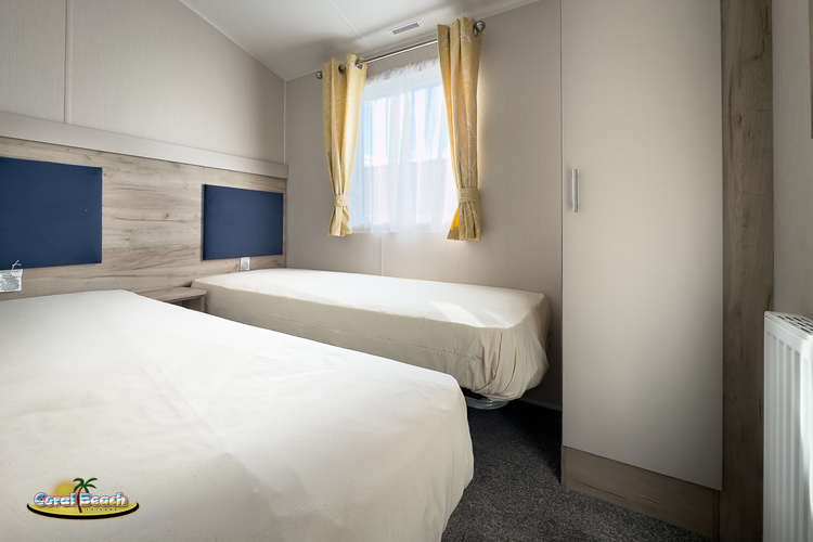 8 berth