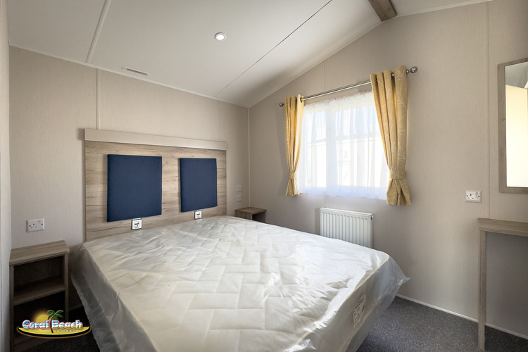 8 berth