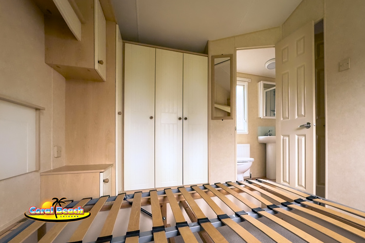 6 berth