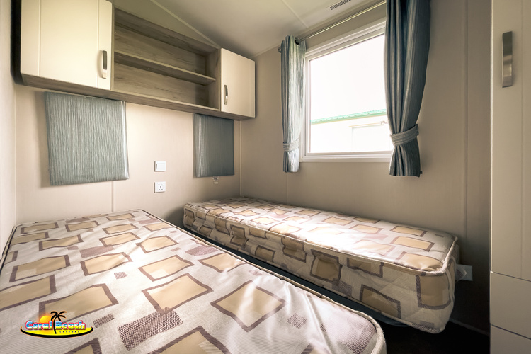 8 berth