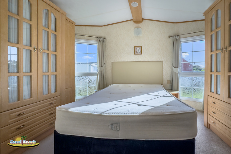 6 berth