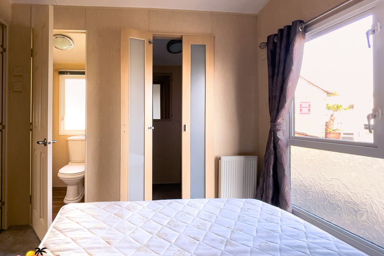 6 berth