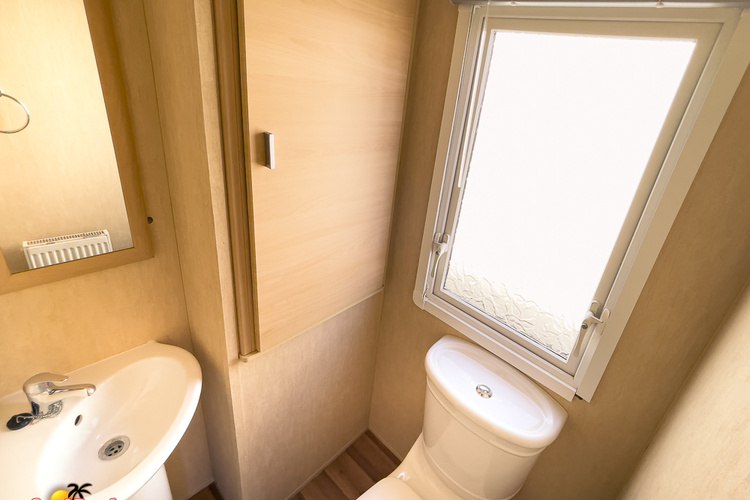 6 berth